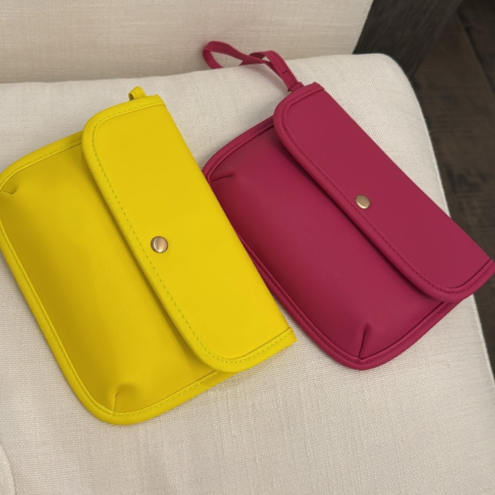NIEMAN MARCUS HAND HELD BAG